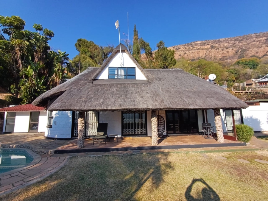 3 Bedroom Property for Sale in Kosmos North West